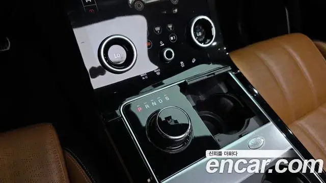 Land Rover Range Rover Velar 2019 — Photo 15/20