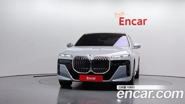 BMW 7 Series 2024 — ფოტო 3/20