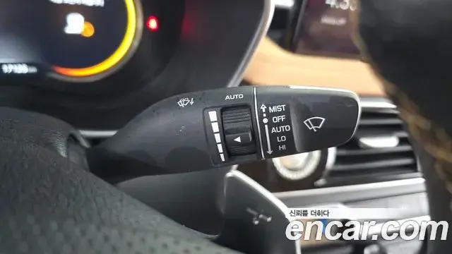 Genesis G70 2021 — ფოტო 2/31