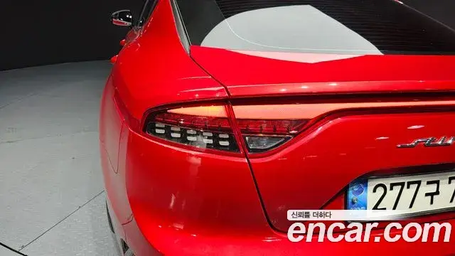 Kia Stinger Meister 2021 — ფოტო 20/34