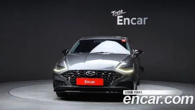 Hyundai Sonata Hybrid 2023 — Şəkil 20/36