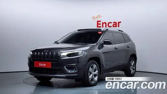 Jeep Cherokee 2021 — Şəkil 11/36