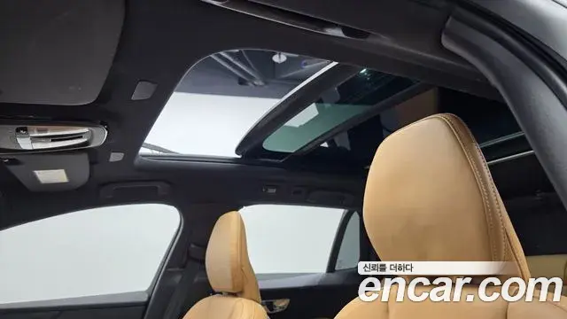 Volvo V60 Cross Country 2023 — Photo 4/36