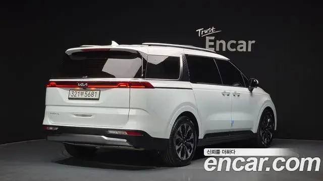 Kia Carnival 2022 — Фото 2/20