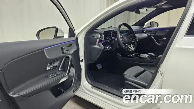 Mercedes-Benz A-Class 2023 — Фото 10/20