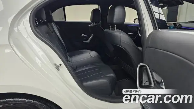 Mercedes-Benz A-Class 2023 — Фото 11/20