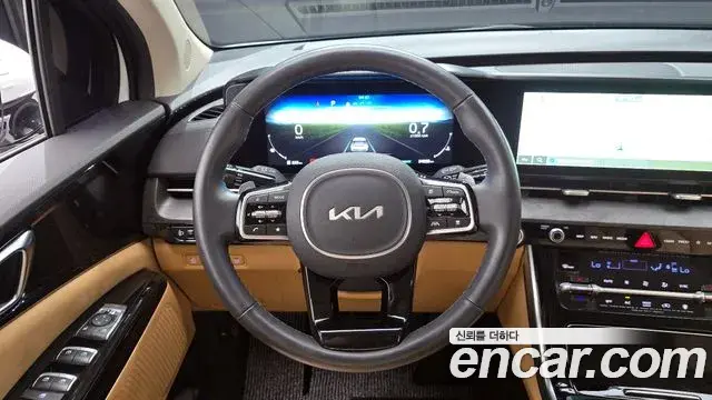 Kia Carnival 2023 — ფოტო 3/20