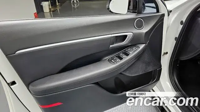 Hyundai Sonata Hybrid 2022 — ფოტო 3/31