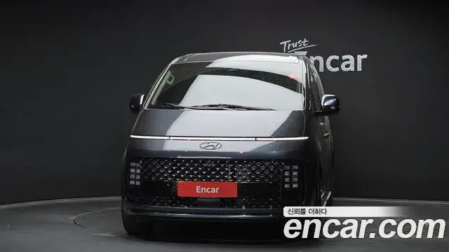 Hyundai Staria 2023 — Photo 3/20