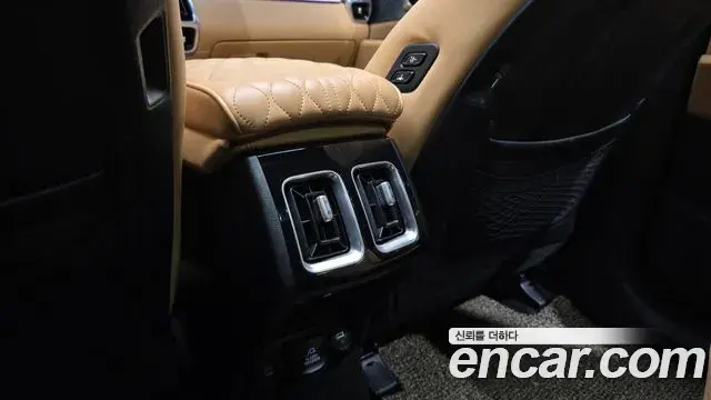 Kia Sorento 2021 — Şəkil 32/38