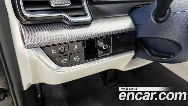 Kia Sportage 2022 — ფოტო 22/32