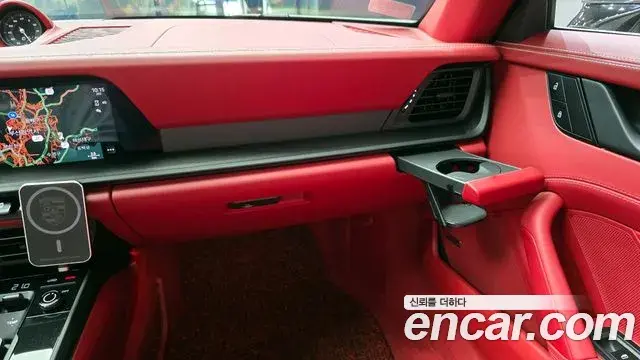 Porsche 911 2023 — ფოტო 25/30