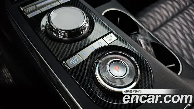Genesis GV70 2021 — Фото 9/20