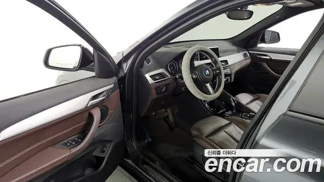 BMW X1 2021 — Photo 15/31
