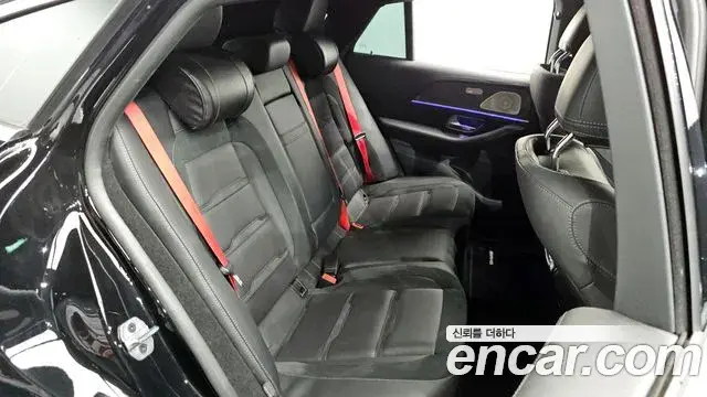 Mercedes-Benz GLE-Class 2023 — Photo 9/20