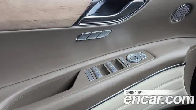 Genesis GV80 2020 — Photo 24/33