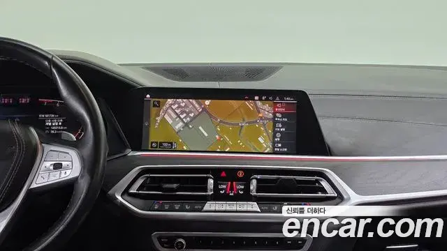 BMW X7 2021 — ფოტო 7/20