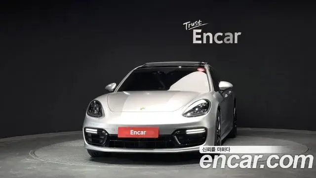 Porsche Panamera 2019 — Photo 13/20
