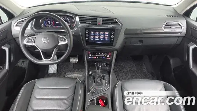 Volkswagen Tiguan 2021 — Photo 13/30