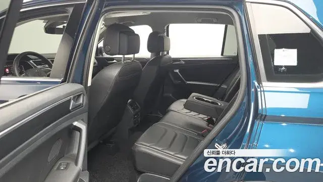 Volkswagen Tiguan 2021 — Photo 15/30