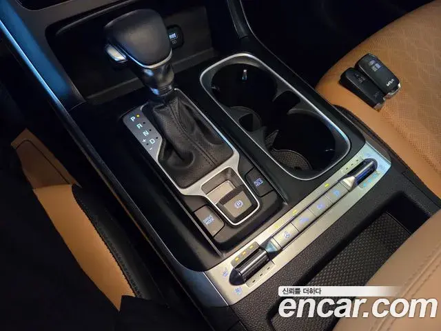 Kia Carnival 2022 — Şəkil 18/20