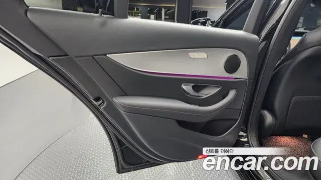 Mercedes-Benz E-Class 2020 — ფოტო 16/30