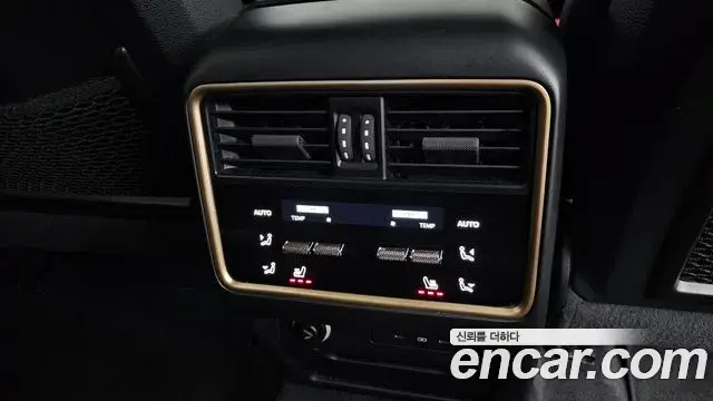 Porsche Cayenne 2023 — Photo 5/32