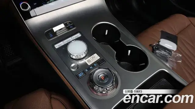Genesis GV70 2025 — ფოტო 24/33