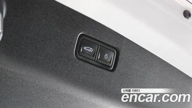 Genesis GV70 2025 — ფოტო 30/33