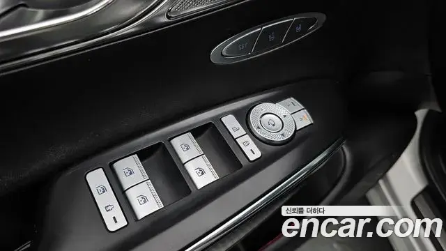 Genesis GV70 2022 — Şəkil 26/32