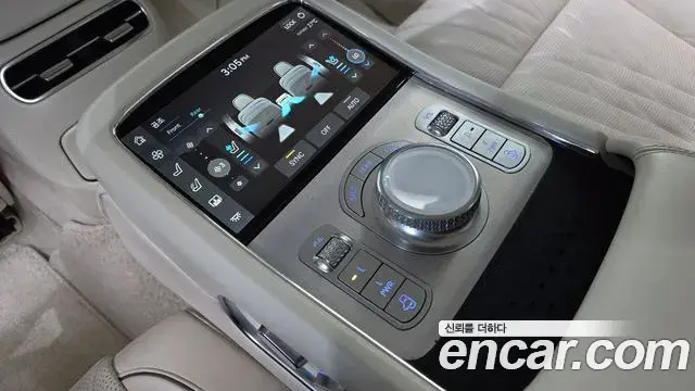 Genesis G90 2022 — ფოტო 14/37