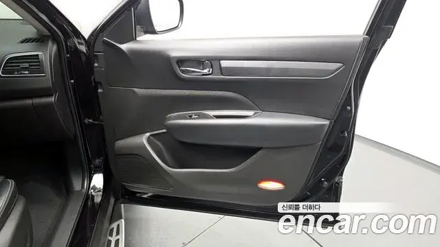 Renault Samsung QM6 2019 — ფოტო 17/32