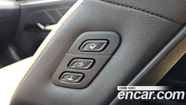 Kia K5 2023 — ფოტო 15/34