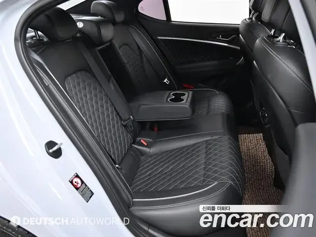 Genesis G70 2019 — Photo 19/20