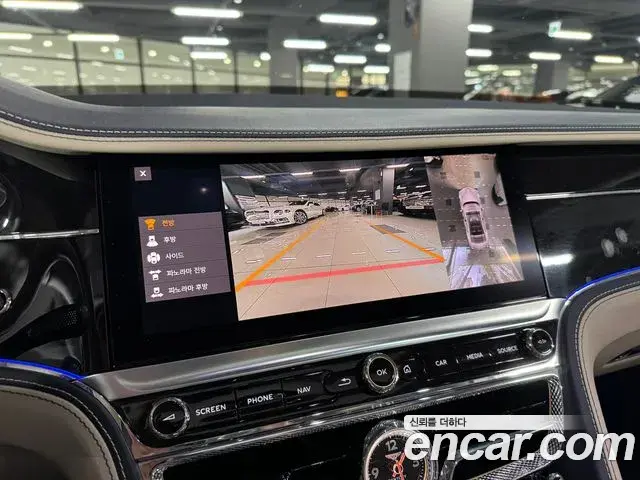 Bentley Flying Spur 2023 — Photo 13/17