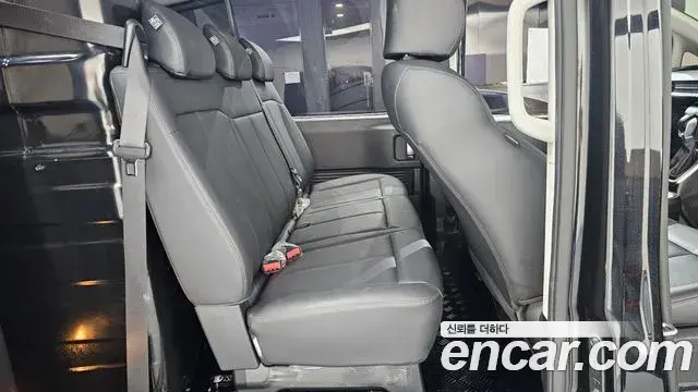 Hyundai Staria 2023 — Photo 14/31