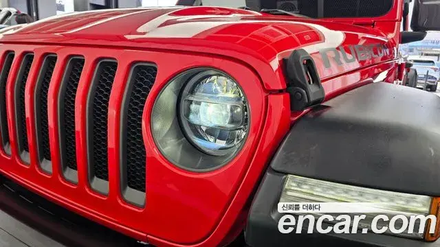 Jeep Wrangler 2021 — ფოტო 18/29