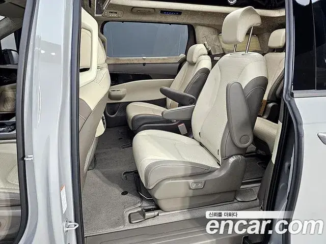 Kia Carnival 2024 — Şəkil 10/20
