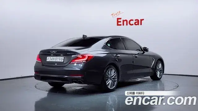 Genesis G70 2020 — ფოტო 11/36