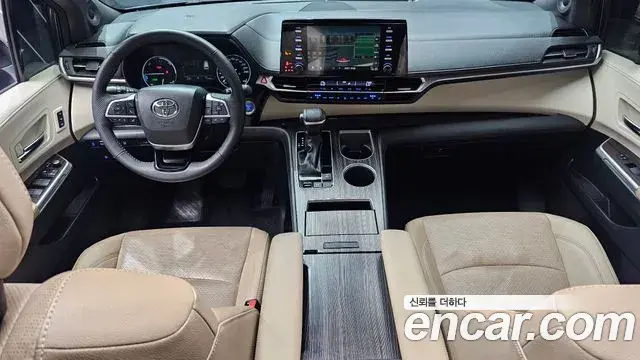 Toyota Sienna 2023 — Şəkil 21/32