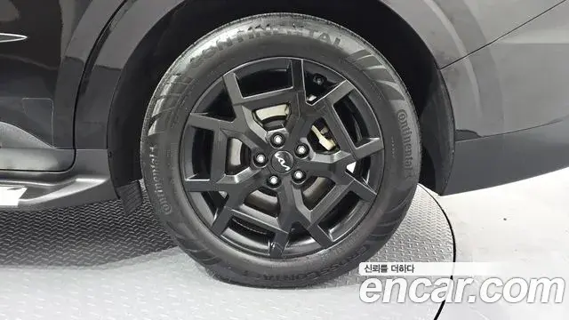 Kia Carnival 2024 — Şəkil 21/32