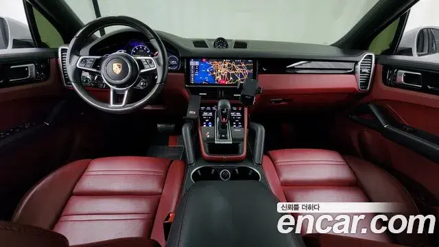 Porsche Cayenne 2020 — ფოტო 4/20