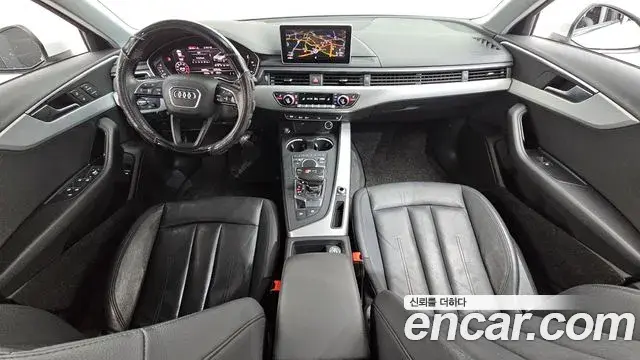 Audi A4 2019 — Photo 12/33