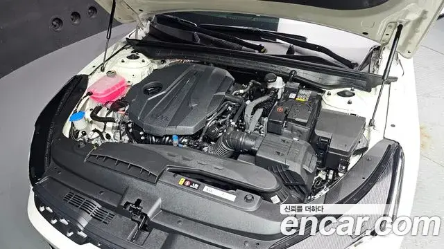 Kia K5 2023 — Photo 6/20