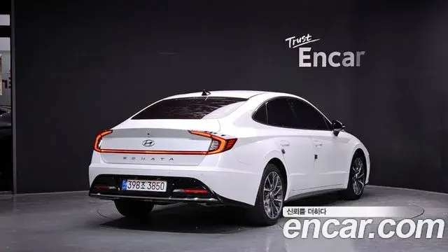 Hyundai Sonata 2021 — Photo 2/20