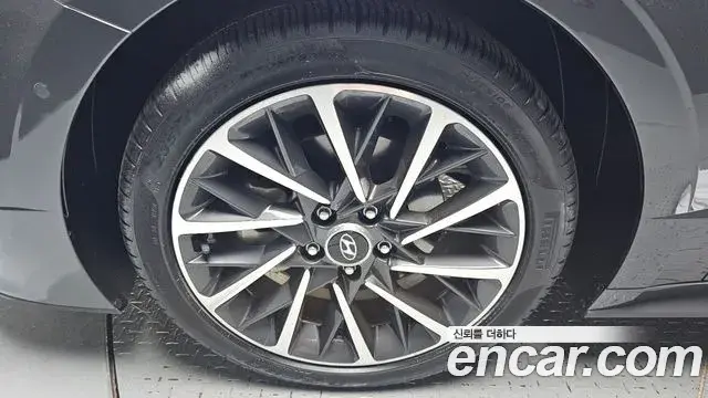 Hyundai Sonata 2019 — Фото 5/20