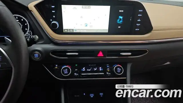 Hyundai Sonata 2019 — Фото 13/20