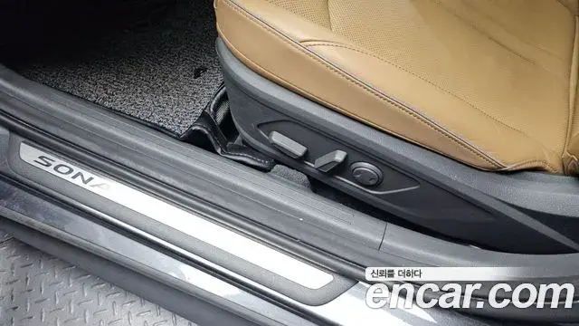 Hyundai Sonata Hybrid 2019 — Photo 33/34