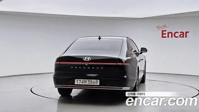 Hyundai Grandeur Hybrid 2023 — Şəkil 12/20