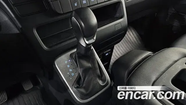 Hyundai Staria 2021 — Фото 9/20